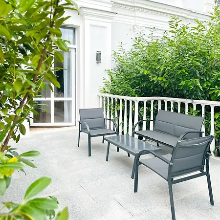 Romana Apartman *